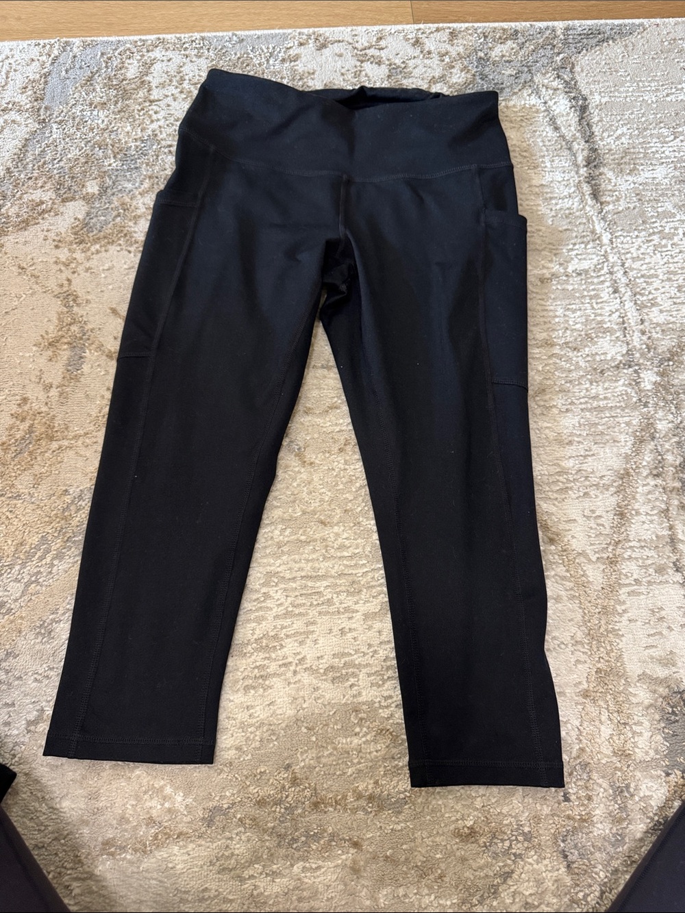 Zella Black High-Waist Capri Leggings with Pocket
